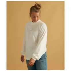 Women's Ensian Esther L/S Tee - Longsleeve -Casual Style Shop elsk womens ensian esther l s tee longsleeve detail 2