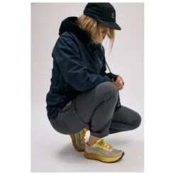 Haglöfs Women's Lite Standard Zip-Off Pant - Walking Trousers -Casual Style Shop hagloefs womens lite standard zip off pant walking trousers detail 3