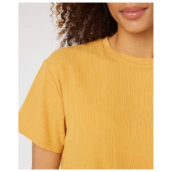 Rip Curl Women's Lauria Rib Top - T-shirt 11 Rip Curl Women's Lauria Rib Top - T-shirt -Casual Style Shop rip curl womens lauria rib top t shirt detail 5